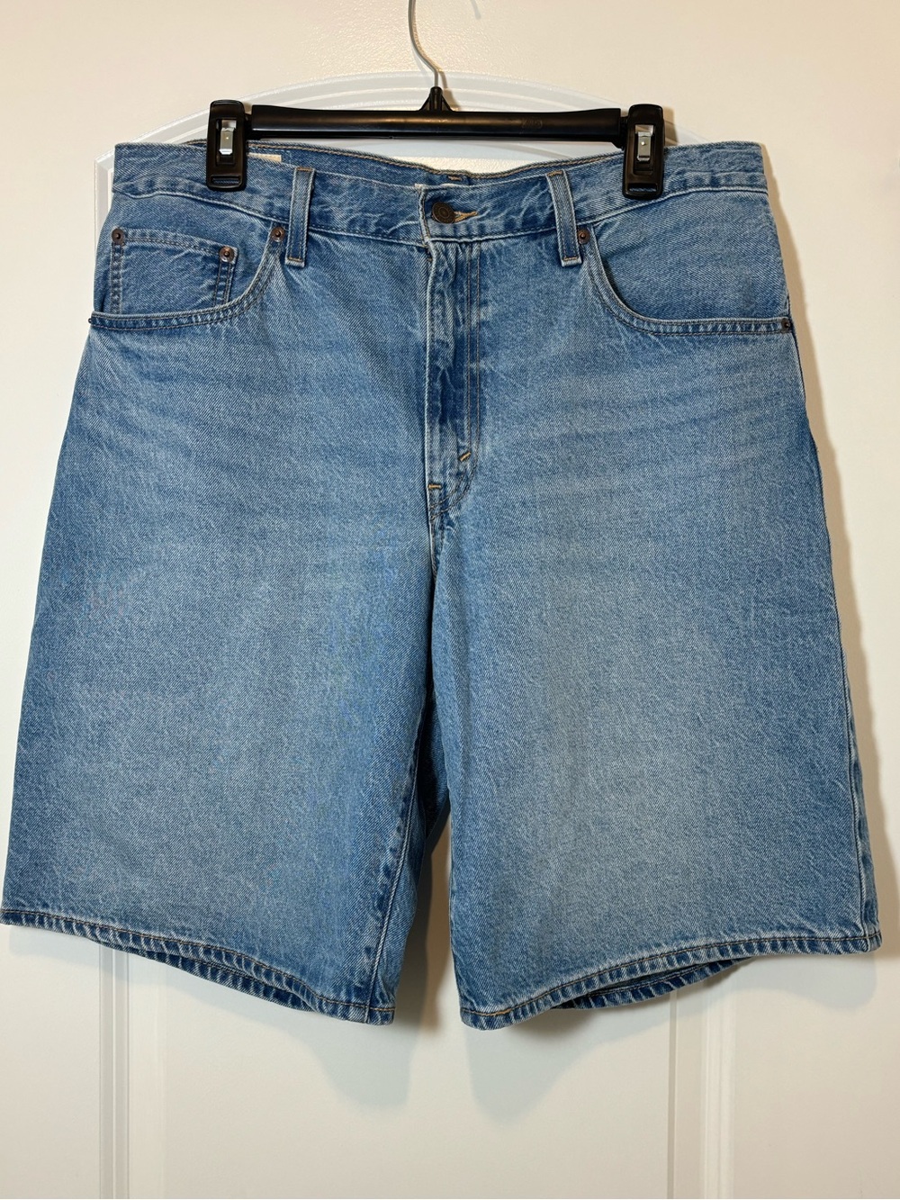 Classic Levis women  Denim Shorts in Light Blue